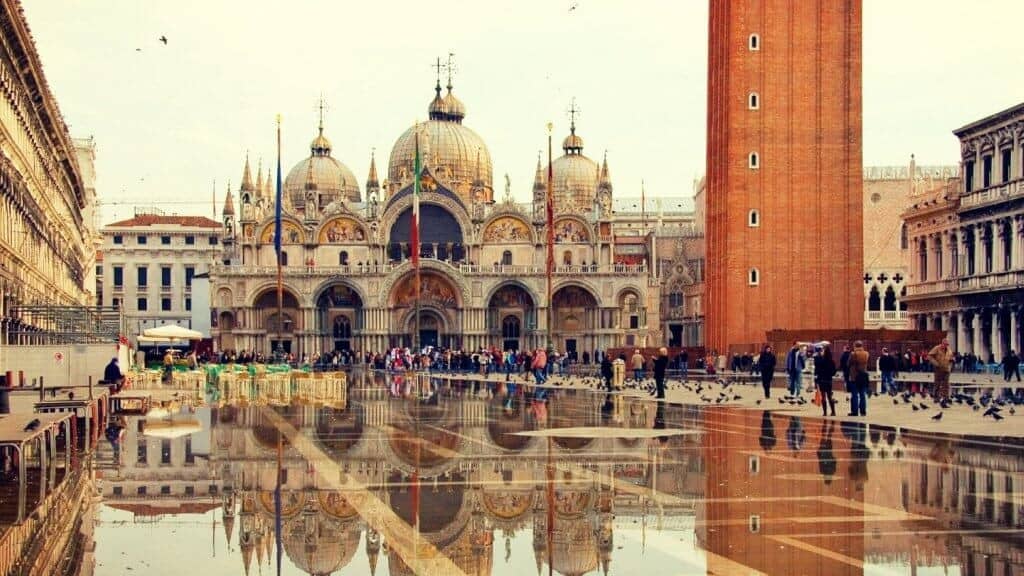 La Place Saint-Marc : Un Cœur Cosmique à Venise, InfoMistico.com