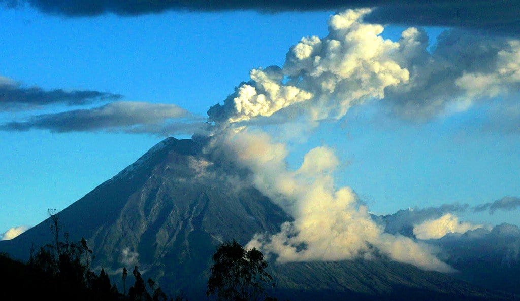 Volcán Tungurahua en Ecuador