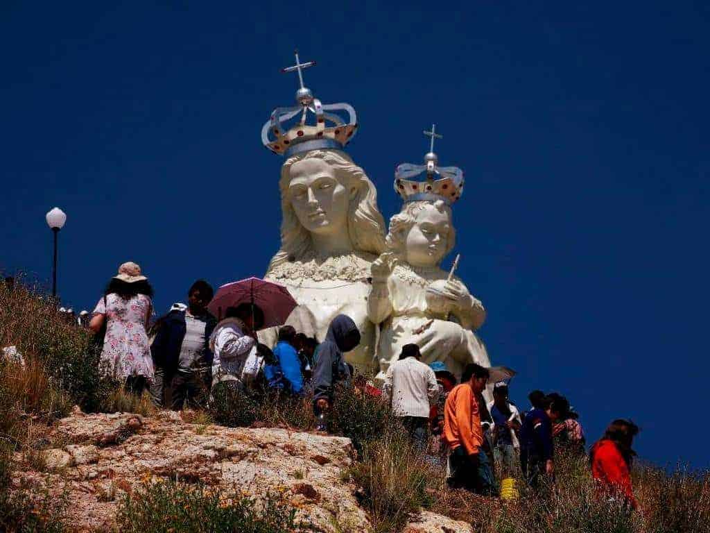 Monumento de la Virgen del Socavón