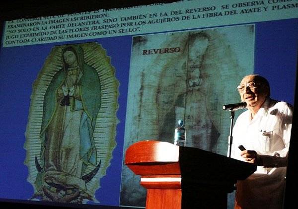 La ciencia comprueba un milagro del manto de la Virgen de Guadalupe