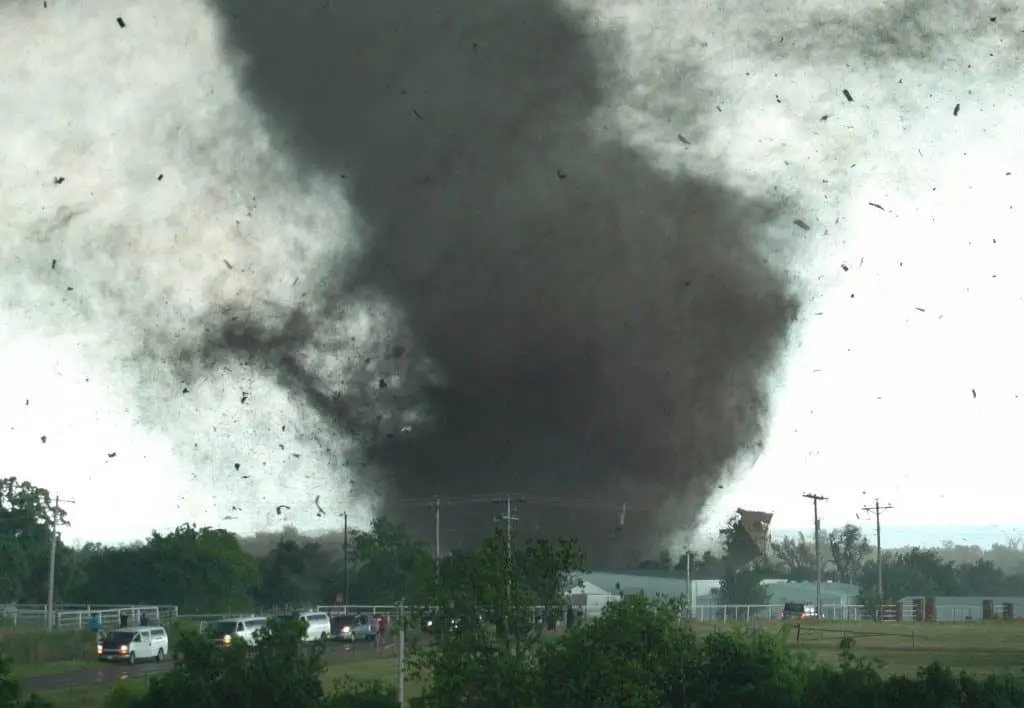 Tornado categoría EF4 asoló Oklahoma City, InfoMistico.com