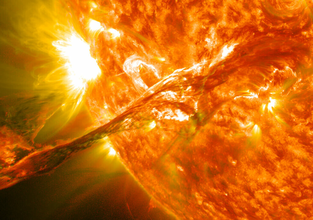 Gran tormenta solar abril 2014, InfoMistico.com