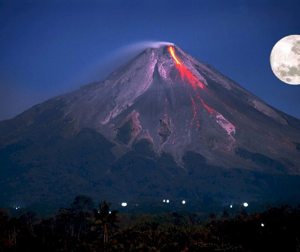 Dioses y creencias a los volcanes