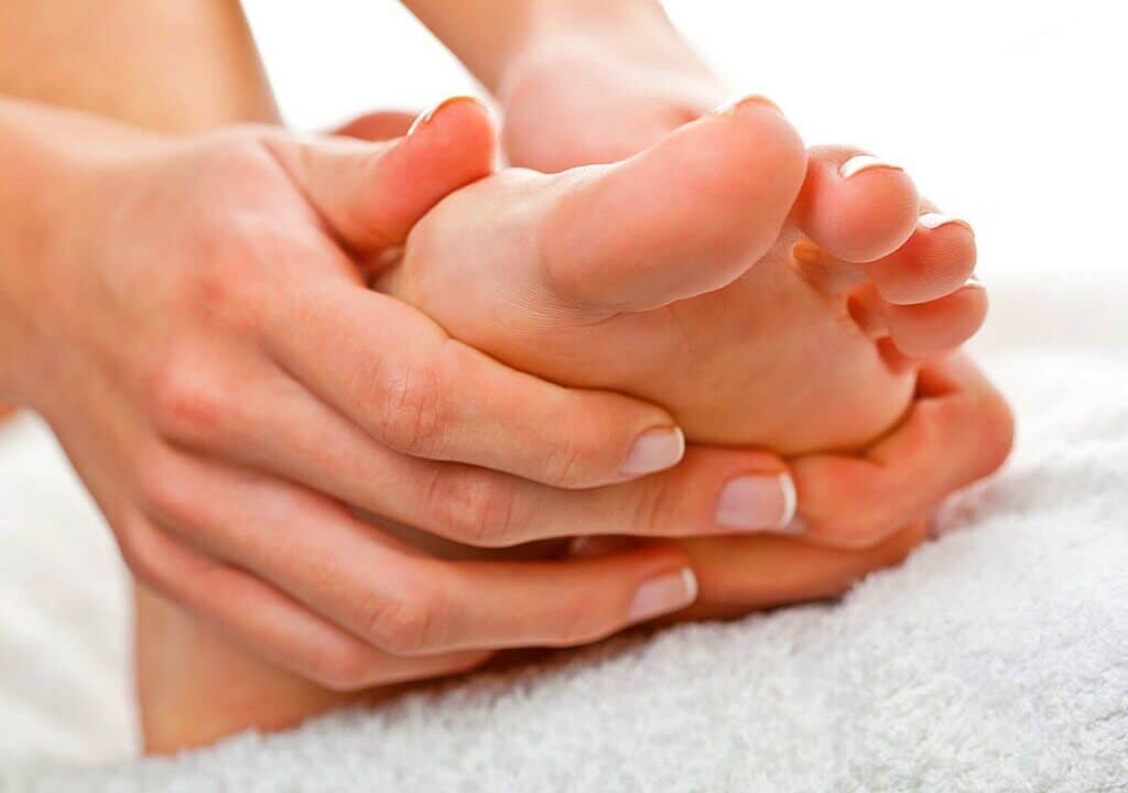 Masajes en los pies antes de dormir beneficios, InfoMistico.com