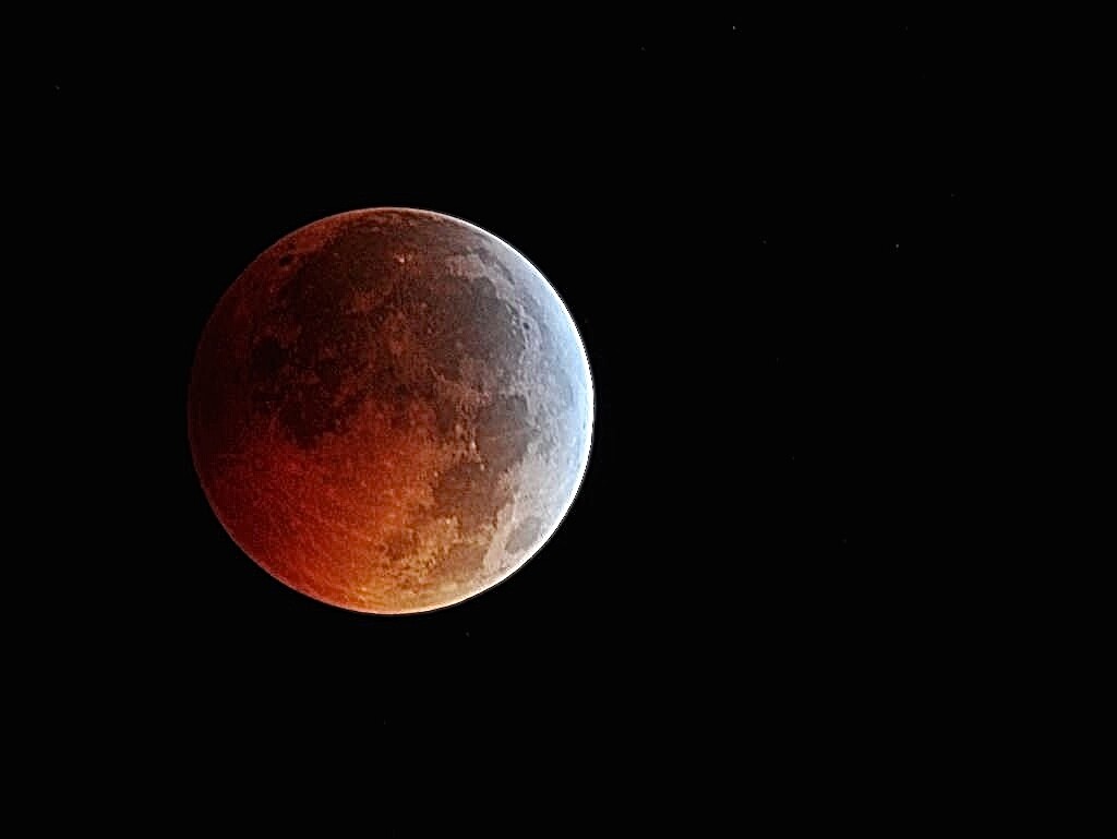 Eclipse Total Luna Tauro